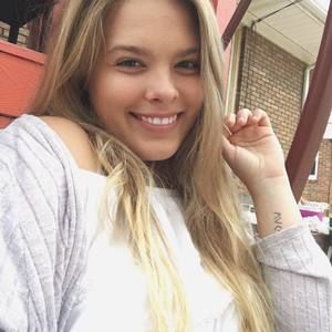 Meet your Posher, Hannah